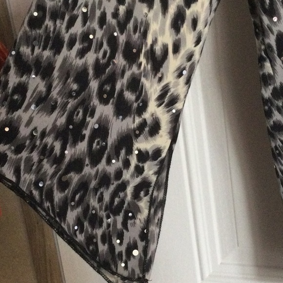 Animal Print Top - Picture 5 of 5